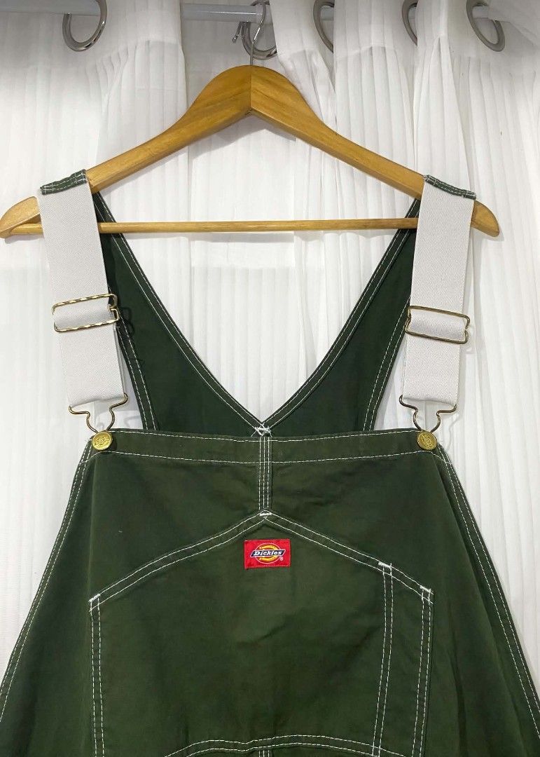 Hunter green Dickies jumper (rare color) (Category: Activewear) located in Tarlac. Submitted by dinnuh4e (Listing ID 1470106952, Image 3). Description: Hunter green Dickies jumper (rare color) Waist 40-44 Length 65 Lo 11.