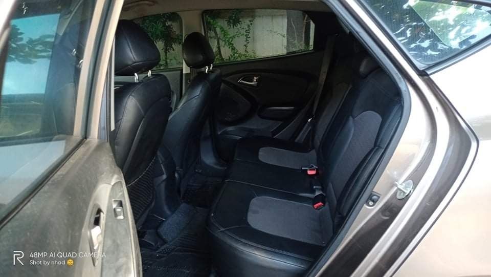 Hyundai Tucson 2.0 GLS (A) (Category: Used Cars) located in Manila. Submitted by coconutwaterman (Listing ID 1469982347, Image 2). Description: 2010 HYUNDAI TUCSON THETA II GLS 4x2 • Automatic | 2.0 Gas Engine • 37,768 KM as of Oct 24, 2026 • 2nd owner (1st owner is family) • All-original interior & exterior • No major accident • Used ~1x/week • LTO registered until Jan 2027 • Major service at Hyundai Casa • RFID & complete legal papers • Plate e