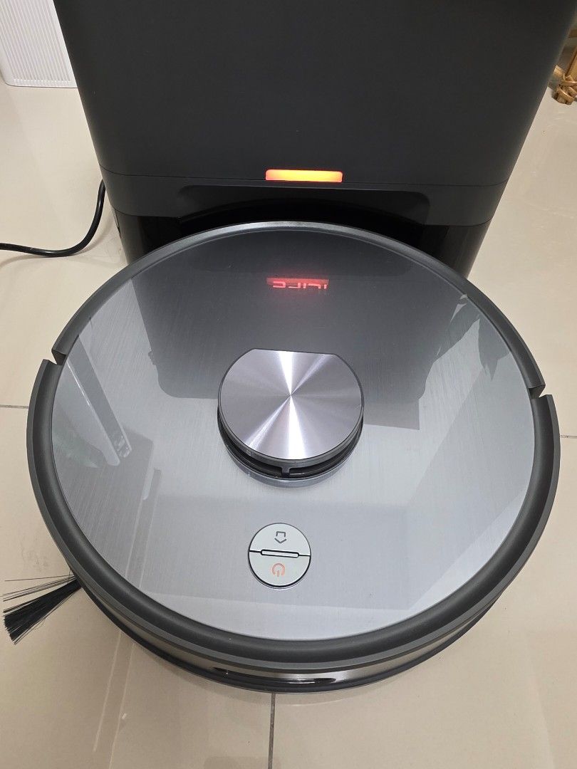ILIFE Robot Vacuum and Mop with Charging Dock (Category: Vacuum Cleaner & Housekeeping) located in Quezon City. Submitted by johnjaynardyap (Listing ID 1469957448, Image 2). Description: Selling a barely used ILIFE T20s Robot Vacuum with self-emptying base station. Bought brand new in February 2026, still under manufacturer warranty coverage. ​Verified app usage telemetry attached in photos: App ​Total Runtime: Only 812 minutes (~13.5 hours) ​Mai