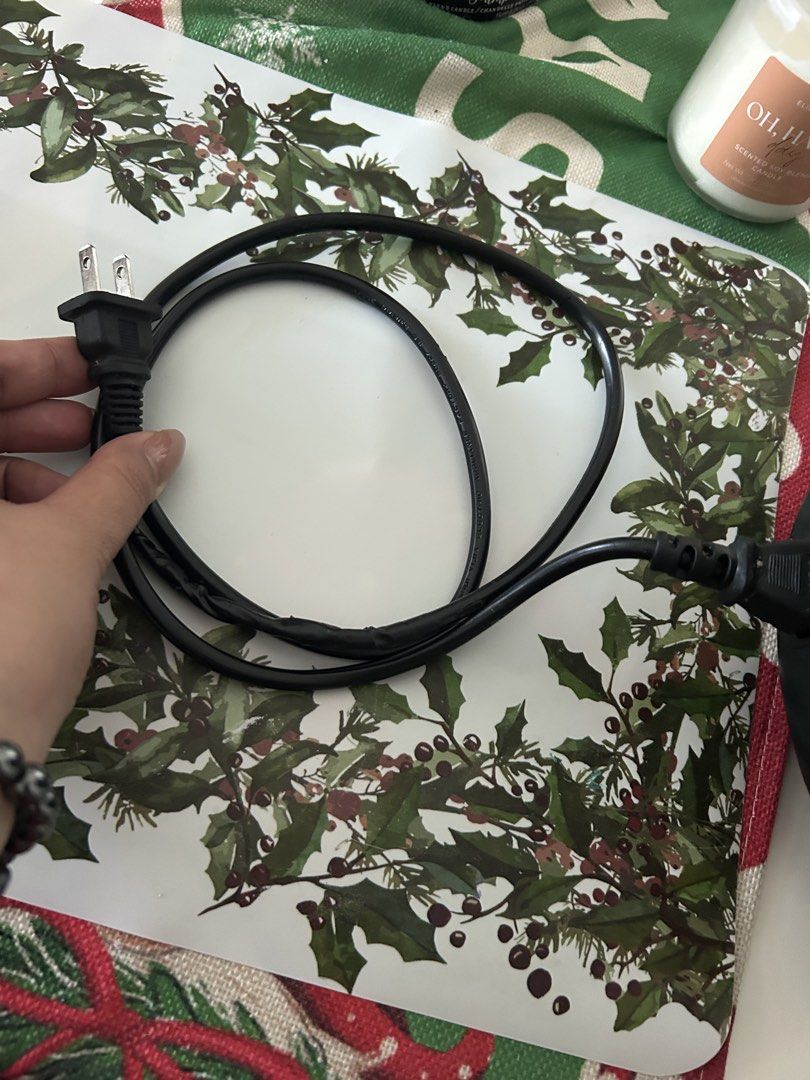 Imarflex 4 in 1 Multi-Cooker IRC-15LS (Category: Cookers) located in Taguig. Submitted by riaph2025 (Listing ID 1470000118, Image 3). Description: - Brand/Model: Imarflex 4-in-1 Multi-Cooker (IRC-15LS) - Color & Build: Black body with durable stainless steel pot & steamer insert - Capacity: 1.5 liters (holds up to 8 cups) - Power: 500W, energy-efficient - Settings: Cook and Warm functions with clear indicator lights - Design: Monolithic uni-body 