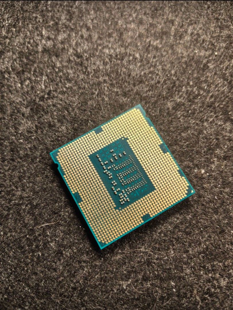 Intel Core i5-4590 Processor 3.30GHz (Category: Desktops) located in Tanauan. Submitted by oddforest_975227 (Listing ID 1470104448, Image 2). Description: Intel Core i5-4590 4th Gen Processor 💰 Price: ₱1,200 (Negotiable) 📌 Specifications: Brand: Intel Model: Core i5-4590 Generation: 4th Gen Cores / Threads: 4 Cores / 4 Threads Base Clock: 3.30GHz Max Turbo Frequency: 3.70GHz Socket: LGA 1150 Cache: 6MB Integrated Graphics: Intel HD Graphics 460