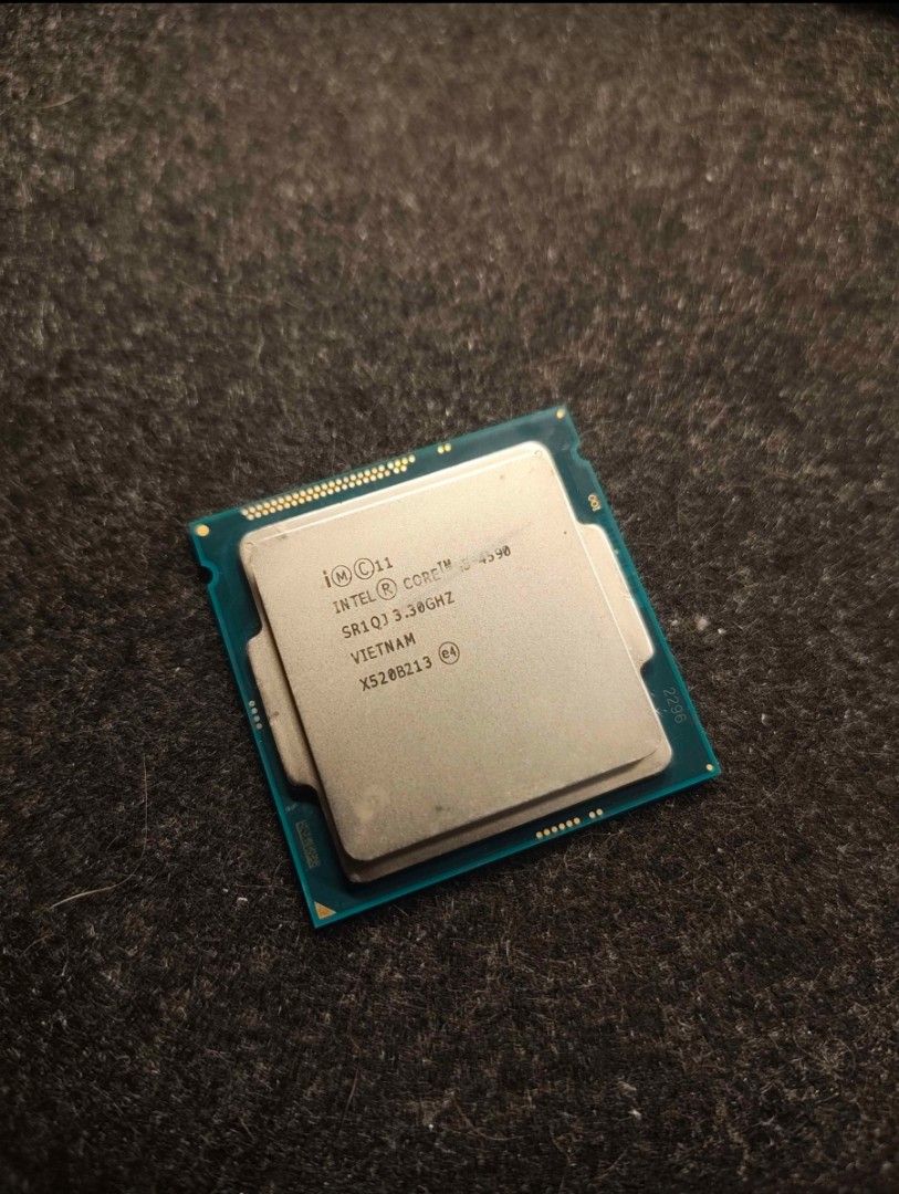 Intel Core i5-4590 Processor 3.30GHz (Category: Desktops) located in Tanauan. Submitted by oddforest_975227 (Listing ID 1470104448, Image 1). Description: Intel Core i5-4590 4th Gen Processor 💰 Price: ₱1,200 (Negotiable) 📌 Specifications: Brand: Intel Model: Core i5-4590 Generation: 4th Gen Cores / Threads: 4 Cores / 4 Threads Base Clock: 3.30GHz Max Turbo Frequency: 3.70GHz Socket: LGA 1150 Cache: 6MB Integrated Graphics: Intel HD Graphics 460