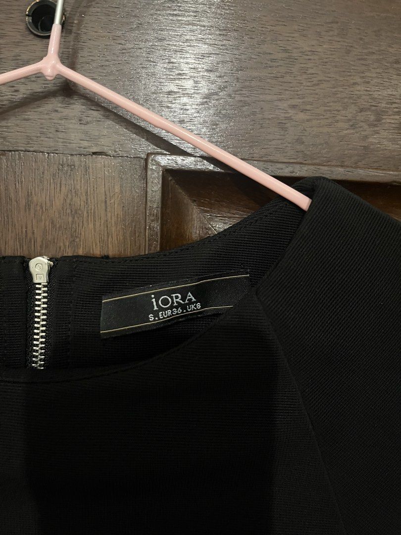 Iora Black Classic Blouse (Category: Blouses) located in Makati City. Submitted by yoursecondbest (Listing ID 1470022884, Image 3). Description: Small in tag but fits medium too..