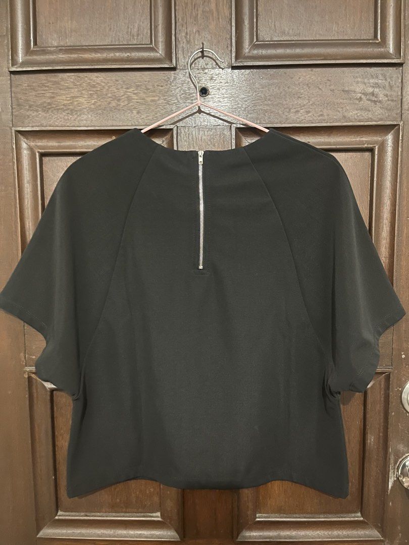 Iora Black Classic Blouse (Category: Blouses) located in Makati City. Submitted by yoursecondbest (Listing ID 1470022884, Image 2). Description: Small in tag but fits medium too..