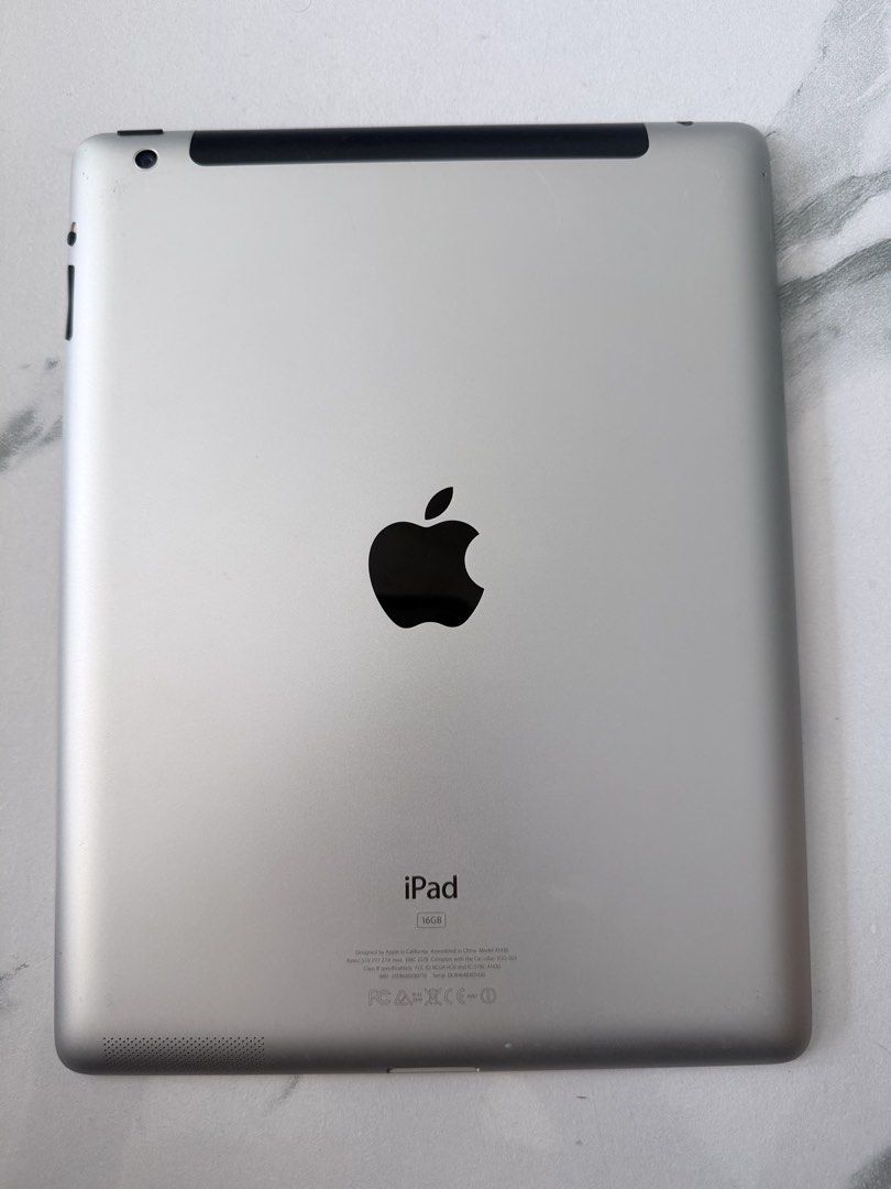 iPad 3rd Gen (Category: iPad) located in Kuala Lumpur. Submitted by julian_balogh (Listing ID 1470067765, Image 3). Description: iPad 3rd Gen WiFi+cellular Tested and working iPad and charging cable .