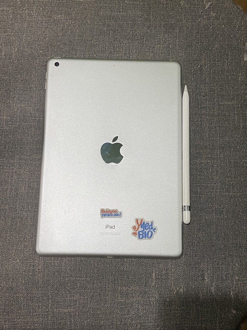 iPad 9th Gen with 1st Gen Apple Pencil (Category: iPad) located in Manila. Submitted by gentlecat_60d152 (Listing ID 1470059768, Image 2). Description: Can send details just dm. Price is negotiable .