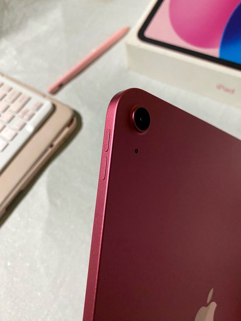 IPAD 10TH GEN 64GB (Category: iPad) located in Bulacan. Submitted by kallieeee (Listing ID 1470079646, Image 3). Description: Selling my iPad 10th Gen 64GB WiFi (Pink) 💗 • Originally bought from powermac • No dents • No history of repair • No issues, all functions working • In very nice condition, sobrang kinis po (lady owned) Inclusions: • Unit • Case • Original Box • Original Cable and Adaptor • Goojodoq Pencil • Bluetooth Keyboard ₱18,500 (Ne