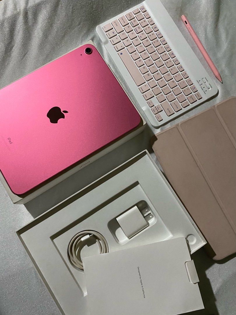 IPAD 10TH GEN 64GB (Category: iPad) located in Bulacan. Submitted by kallieeee (Listing ID 1470079646, Image 2). Description: Selling my iPad 10th Gen 64GB WiFi (Pink) 💗 • Originally bought from powermac • No dents • No history of repair • No issues, all functions working • In very nice condition, sobrang kinis po (lady owned) Inclusions: • Unit • Case • Original Box • Original Cable and Adaptor • Goojodoq Pencil • Bluetooth Keyboard ₱18,500 (Ne