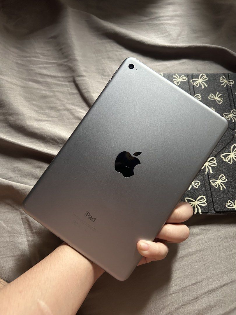 IPAD MINI 4 128GB (Category: iPad) located in Pasig City. Submitted by xoxobible (Listing ID 1469972742, Image 2). Description: IPAD MINI 4 128GB NO ISSUE ALL WORKING WIFI VARIANT.