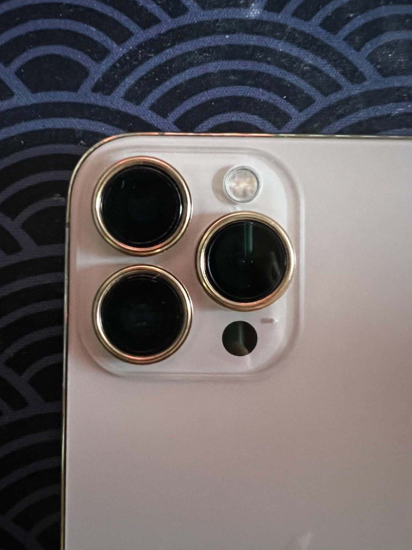 IPHONE 13 PRO MAX 128GB (Category: iPhone 13 Series) located in Caloocan City. Submitted by oroka (Listing ID 1470104934, Image 3). Description: IPHONE 13 PRO MAX 128GB replaced Super Retina XDR OLED replaced 100% battery health (original cellmax) replaced rear camera (original) free case, tempered, cord 19,000 nego.