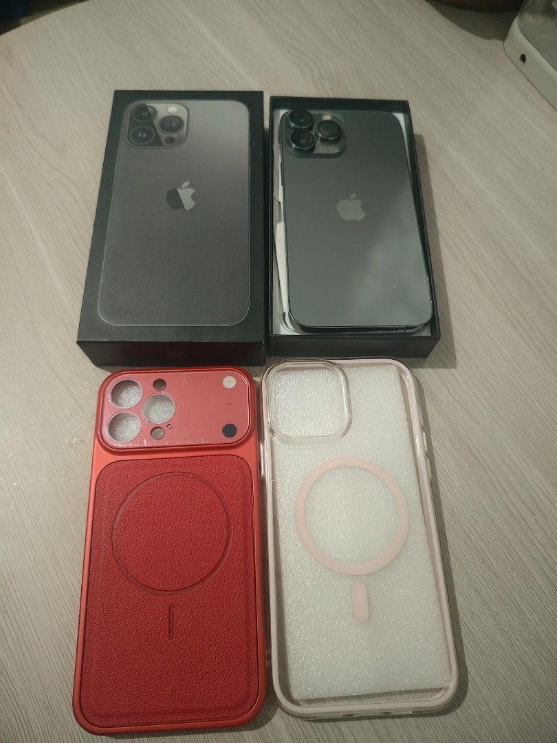 IPHONE 13 PRO MAX 128GB ❗❗❗ (Category: iPhone 13 Series) located in Manila. Submitted by lanz_mariano09 (Listing ID 1470066030, Image 1). Description: For Sale iPhone 13 Pro Max 128GB ‼️₱22500 ONLY‼️ Details: - iPhone 13 Pro Max Graphite - 128GB Version - 10p% Battery Health (Original & Makunat) - With Truetone & Face ID - Updated IOS - No Sim Restriction - With Box, Original Chord and Waterproof Case. Perfect for Beach trips! 🏝️ - All parts ori