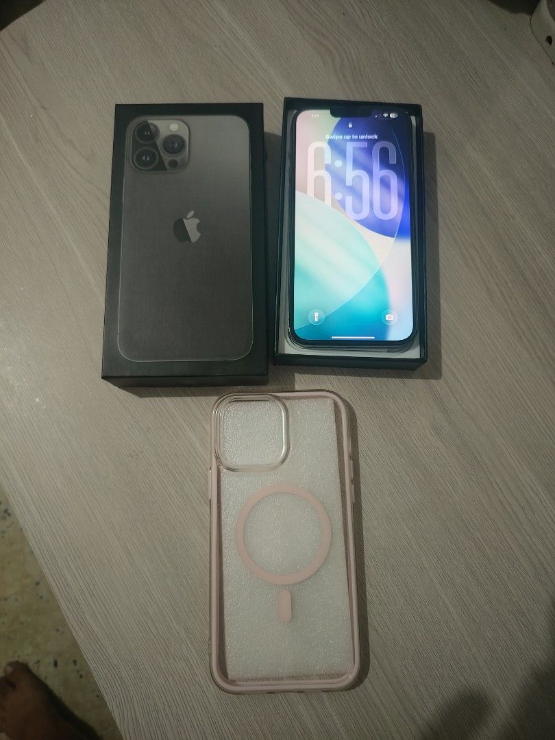 IPHONE 13 PRO MAX 128GB ❗❗❗ (Category: iPhone 13 Series) located in Manila. Submitted by lanz_mariano09 (Listing ID 1470066030, Image 2). Description: For Sale iPhone 13 Pro Max 128GB ‼️₱22500 ONLY‼️ Details: - iPhone 13 Pro Max Graphite - 128GB Version - 10p% Battery Health (Original & Makunat) - With Truetone & Face ID - Updated IOS - No Sim Restriction - With Box, Original Chord and Waterproof Case. Perfect for Beach trips! 🏝️ - All parts ori