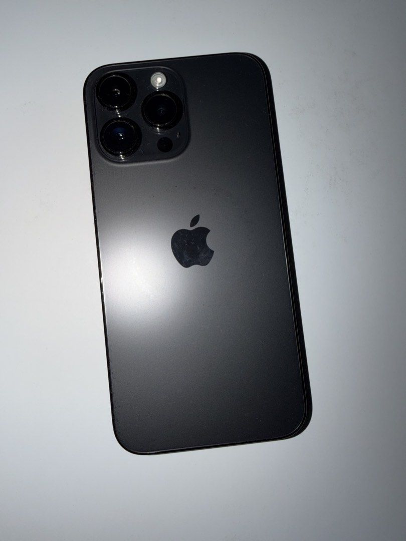 iPhone 14 Pro Max 256GB 74BH (Category: iPhone 14 Series) located in Las Pinas. Submitted by declutteringthingz_ (Listing ID 1470059770, Image 1). Description: - Model: iPhone 14 Pro Max - Color: Space Black - Storage Capacity: 256GB - Battery Health: 74% with service message - Condition: Pre-owned, well-maintained exterior - Meetup Locations: SM Sucat Bldg. B / SM Southmall.