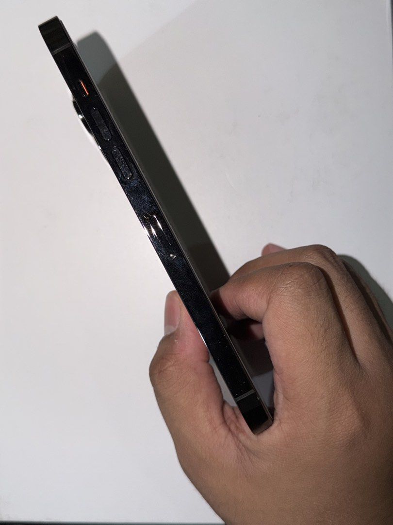 iPhone 14 Pro Max 256GB 74BH (Category: iPhone 14 Series) located in Las Pinas. Submitted by declutteringthingz_ (Listing ID 1470059770, Image 2). Description: - Model: iPhone 14 Pro Max - Color: Space Black - Storage Capacity: 256GB - Battery Health: 74% with service message - Condition: Pre-owned, well-maintained exterior - Meetup Locations: SM Sucat Bldg. B / SM Southmall.