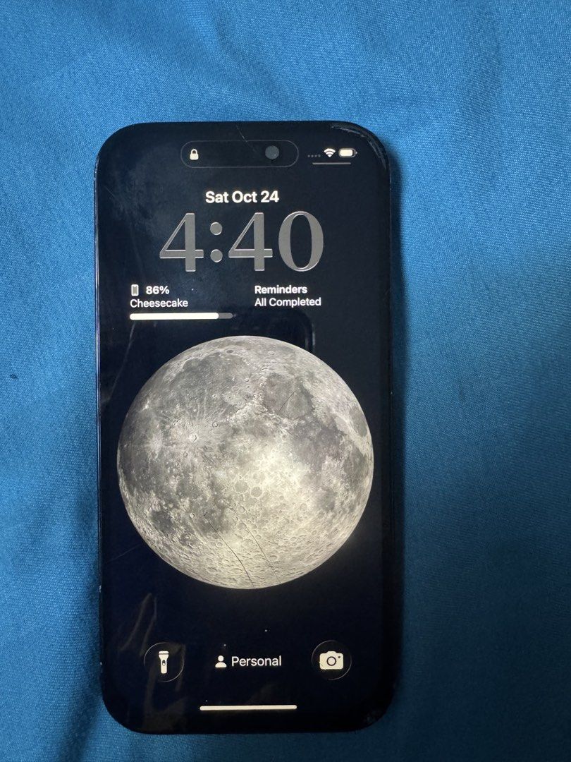 iphone 14 pro (read description) (Category: iPhone 14 Series) located in Makati City. Submitted by cosmic_nevada (Listing ID 1470033739, Image 2). Description: negotiable for sure buyers broken lcd has scratches battery health 77% with box 128GB .