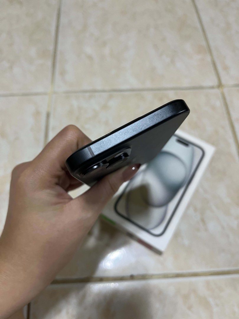 iPhone 15 ( days old ) (Category: iPhone 15 Series) located in Manila. Submitted by candelario59716 (Listing ID 1470094704, Image 3). Description: FOR SALE OR SWAP SA LOWER IOS UNIT + CASH iPhone 15 Black 128GB 100% battery health 12 cycle count only Brandnew condition days old only Complete✅ ₱31,000 No issue Apple warranty : october 2027 1 week personal warranty Moneyback guaranteed if fake 📍pasig city Shipping available via LBC With downpaymen