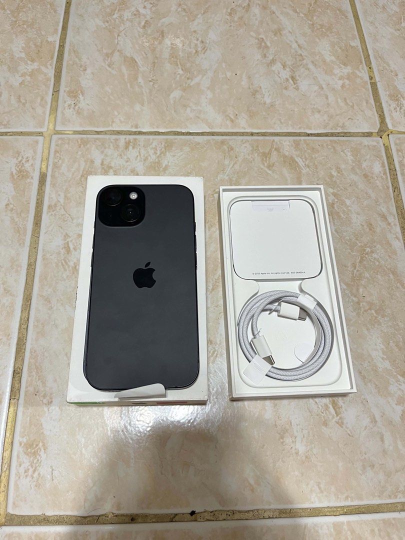 iPhone 15 ( days old ) (Category: iPhone 15 Series) located in Manila. Submitted by candelario59716 (Listing ID 1470094704, Image 1). Description: FOR SALE OR SWAP SA LOWER IOS UNIT + CASH iPhone 15 Black 128GB 100% battery health 12 cycle count only Brandnew condition days old only Complete✅ ₱31,000 No issue Apple warranty : october 2027 1 week personal warranty Moneyback guaranteed if fake 📍pasig city Shipping available via LBC With downpaymen