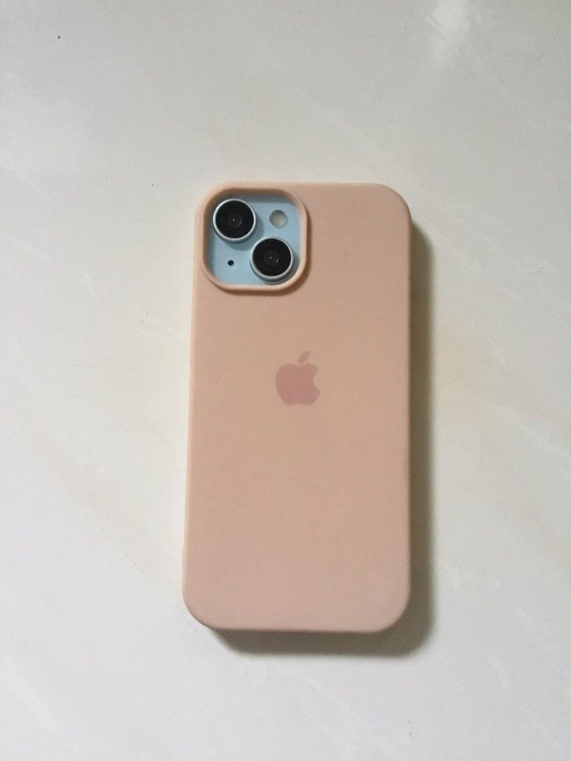iPhone 15 casing (Category: Cases & Covers) located in Kuala Lumpur. Submitted by eleanor_20080628 (Listing ID 1470100006, Image 1). Description: Pink silicon case iPhone 15 OG price: RM25.