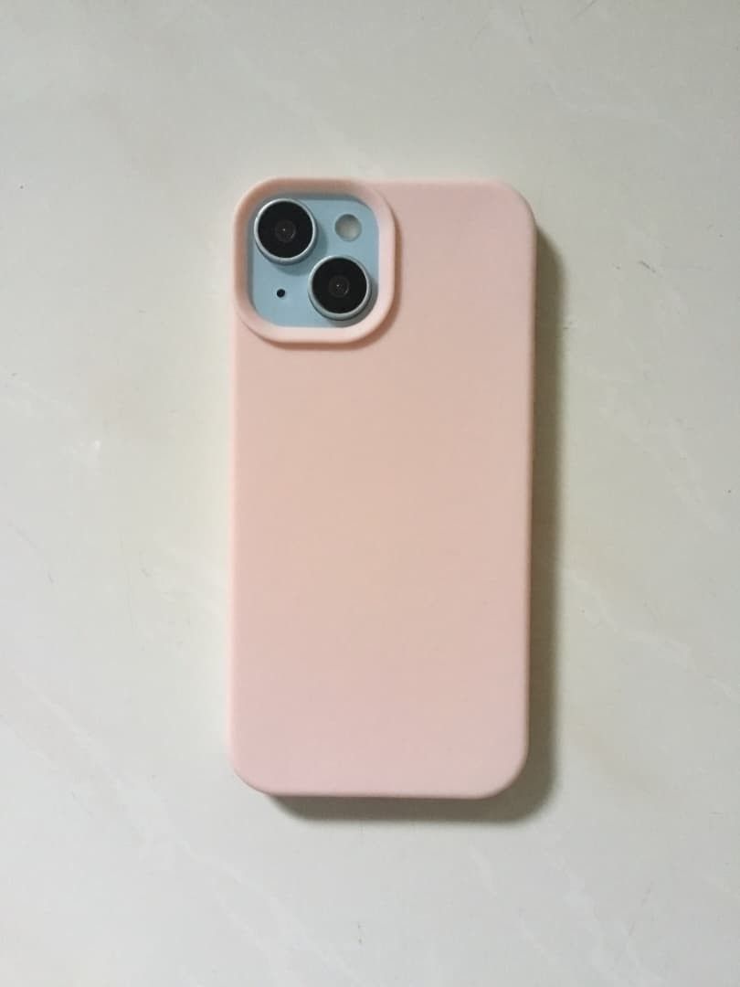 iPhone 15 casing (Category: Cases & Covers) located in Kuala Lumpur. Submitted by eleanor_20080628 (Listing ID 1470100264, Image 1). Description: -Compatible model: iPhone 15 -Color: Pastel pink -Material: Smooth silicone / soft touch -Condition: Excellent / like new OG price: RM20.