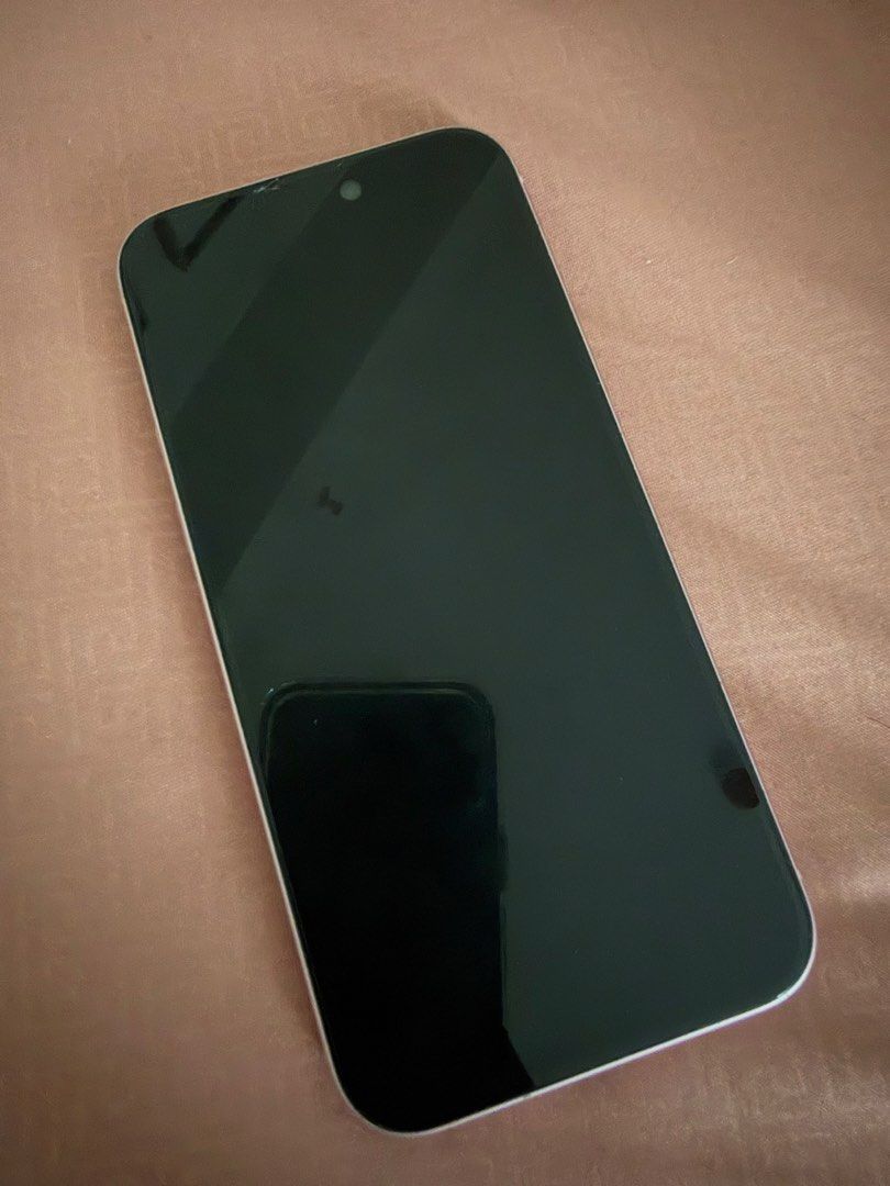 IPHONE 15 PLUS PINK 256gb (Category: iPhone 15 Series) located in Manila. Submitted by pririloved (Listing ID 1469956601, Image 2). Description: rfs: upgraded phone inclusions: - ORIGINAL iphone wire (no adaptor) - with box crack on the photo is the TEMPERED GLASS slightly negotiable meetup ok - only megamall/sm center shaw or nearby area mop: bdo/maribank/bpi only 🏷️ rush urgent fast iphone 15 .