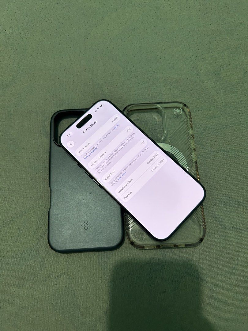 Iphone 16 Pro 128gb Black Titanium (Category: iPhone 16 Series) located in Manila. Submitted by jake132022 (Listing ID 1469998186, Image 3). Description: Sale/Swap Iphone 16 Pro 128gb Black Titanium Factory unlocked / Local variant 91% Batteryhealth / 787 Cycle count All working / Makinis No history of repair No issue test to sawa upon meetup Comes with Orig cord, 20w anker adaptor & case Pasig manggahan loc.