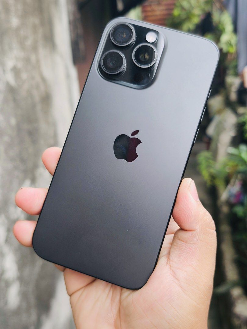 IPHONE 16 PRO MAX 256 | 94%BH | COMPLETE (Category: iPhone 16 Series) located in Caloocan City. Submitted by bonsbons (Listing ID 1470133186, Image 3). Description: Fixed price, non nego. IPHONE 16 PRO MAX 256GB | BLACK TITANIUM | 94% BH •Local purchased & Openline •All buttons & true tone working •No repair history, money back guaranteed. •With original cable, case & box 📍South caloocan area.