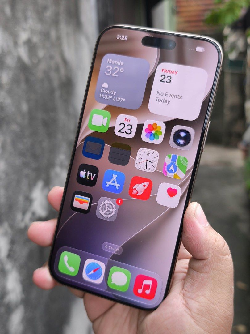 IPHONE 16 PRO MAX 256 | 95%BH | COMPLETE (Category: iPhone 16 Series) located in Caloocan City. Submitted by bonsbons (Listing ID 1469949339, Image 2). Description: 46,500 FIXED PRICE IPHONE 16 PRO MAX 256GB | DESERT TITANIUM | 95% BH •Local purchased & Openline •All buttons & true tone working •No repair history, money back guaranteed. •Tempered glass since day one •With original unused cable, case & box 📍South caloocan area.