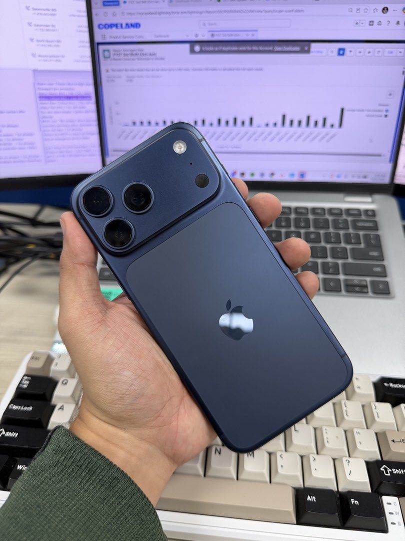 Iphone 17 promax (Category: iPhone 17 Series) located in Quezon City. Submitted by yourangel11 (Listing ID 1470077967, Image 2). Description: Iphone 17 promax Blue 256gb Openline Personal used by my GF for almost a year Complete 92 bh No issue Loc: QC Selling 63k.