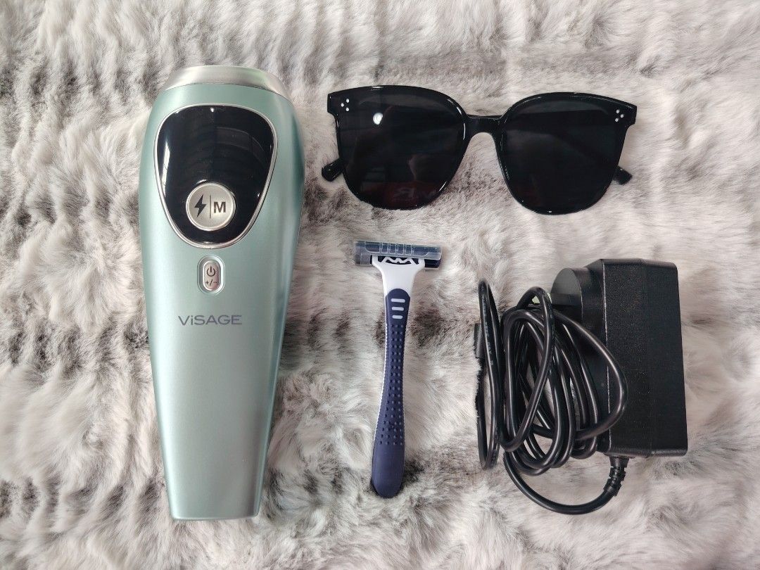 IPL Hair Removal (Category: Hair) located in Manila. Submitted by riley1205 (Listing ID 1470137149, Image 2). Description: * IPL Hair Removal * With Eyewear & Shaver * Flash Remaining Indicator * IPL Intensity Level Indicator * Cooling Function Indicator * Flash And Function Mode Button * Auto Flash Mode Indicator * Power IPL Intensity Button.
