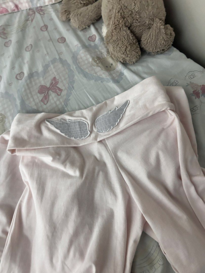 Isa the Label Foldover Pants (Category: Other Bottoms) located in Morong. Submitted by nikole.finds (Listing ID 1470073960, Image 1). Description: Pink Isa the Label Foldover Pants FS or Swap to isa the label gray foldover pants. i just tried it on, bnew never been used. bought it on solana market, sm aura.