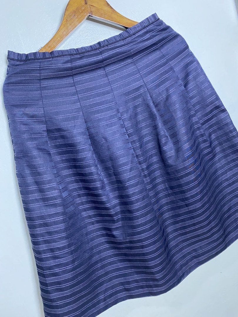Japan navy stripe A Line skirt (Category: Skirts) located in Makati City. Submitted by indaysukaycloset (Listing ID 1470031616, Image 2). Description: Japan Navy Striped A-line Skirt - 12.5" Waist 21" Length - Small - Office DETAILS: Brand: Japan Brand - Made in Japan Size: Waist 12.5" flat (25" around) - Length 21" - Fits Small / 25-27" waist Japan Tag: Waist 64 / Hip 91 / 64-91 Color: Navy Blue with tonal shadow stripes - elegant old money Mate