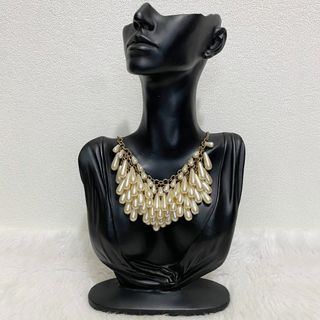 (Category: ) located in . Submitted by posh_avenue888 (Listing ID 1470106389, Image 1). Description: .