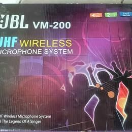 JBL VM-200 UHF Wireless Microphone System (Category: Microphones) located in Quezon City. Submitted by rightyriko (Listing ID 1470107350, Image 1). Description: One mic not working.