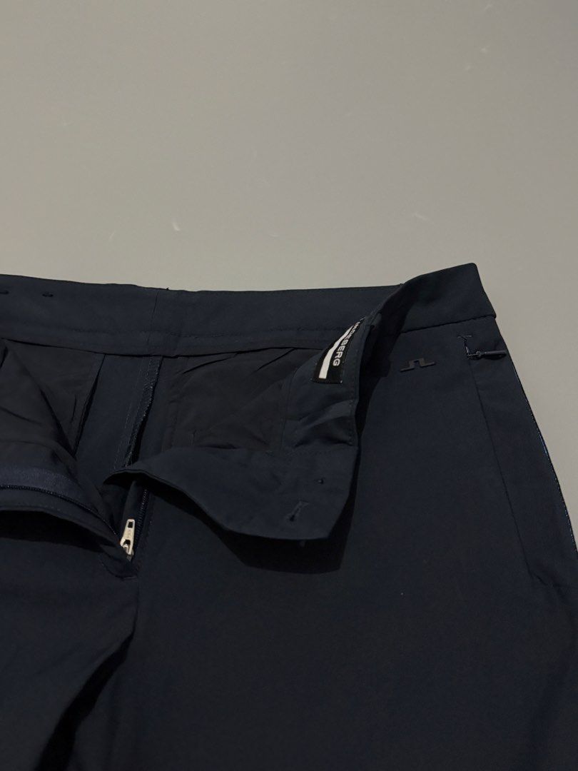 JLindeberg - Doris Golf Pants - Navy Blue (Category: Trousers) located in Caloocan City. Submitted by thriftingbanana (Listing ID 1470084261, Image 3). Description: Excellent No issue Size 27 on tag Waist 28-30 inches Leg opening 10 inches Length 35 inches Hem 6 inches.