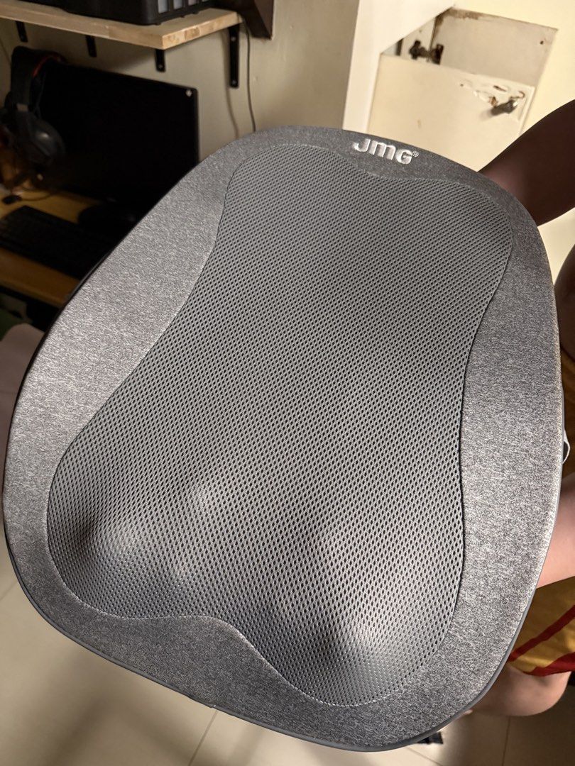 jmg back massager with heat (Category: Massage Devices) located in Pasig City. Submitted by deeekei (Listing ID 1469959912, Image 1). Description: .