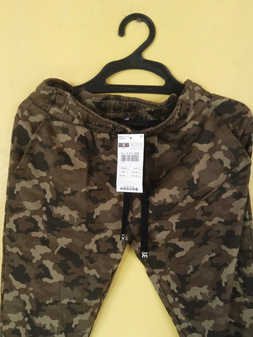 Jogger Pants Camouflage Size: Small (Category: Other Bottoms) located in Navotas City. Submitted by vanilla_sandalwood (Listing ID 1469991476, Image 2). Description: -Brand new -Brand: Follow Me -Color: Camouflage -Fabric Cotton Stretch -Size: Small.