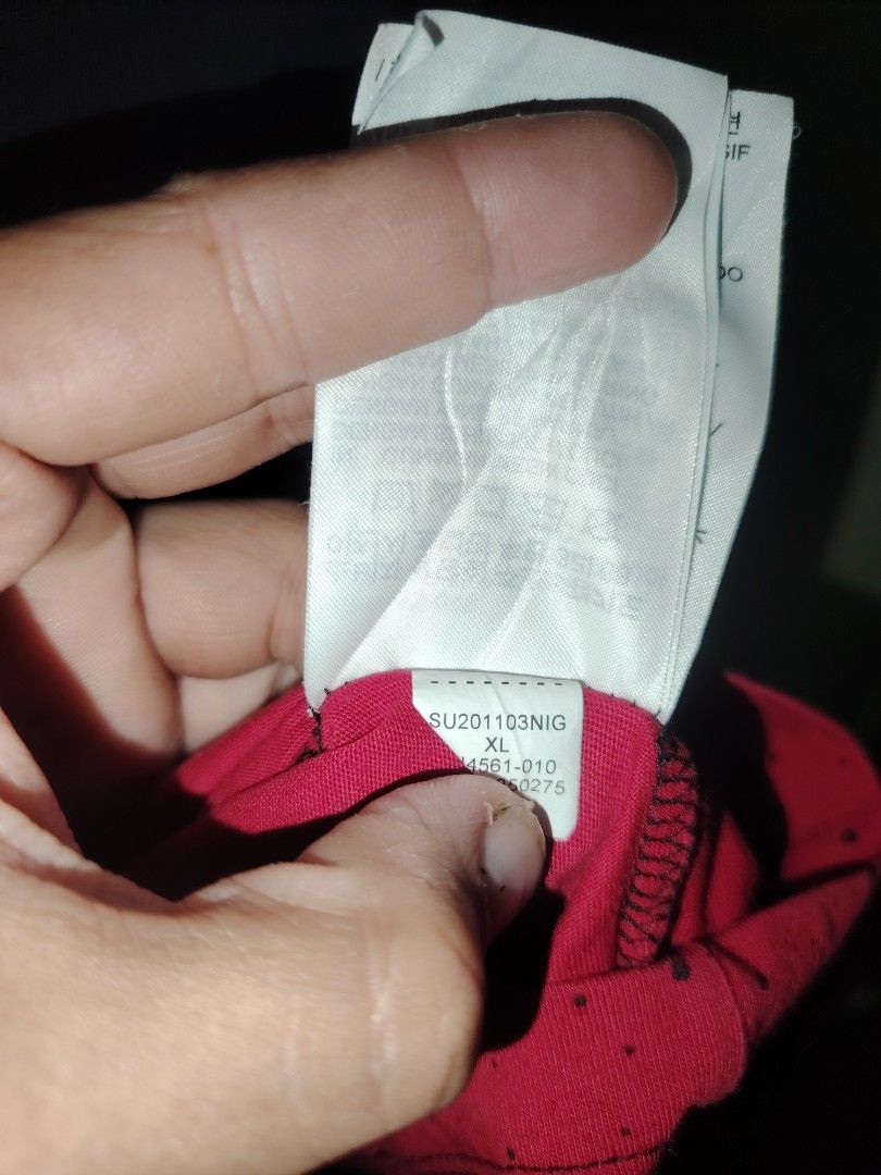 JORDAN (Category: Activewear) located in Pasig City. Submitted by michelle.asuki (Listing ID 1469972668, Image 3). Description: JORDAN TRI COLOR EXCELLENT XL ON TAG FIT TO MEDIUM 22 WIDTH 27 LENGHT 600.