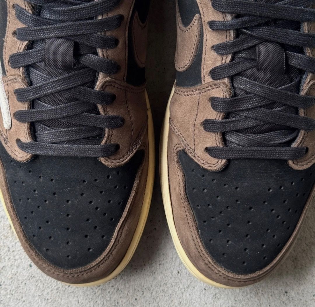 Jordan 1 Low Travis Scott Mocha (Category: Sneakers) located in Albuera. Submitted by maglinte23 (Listing ID 1470057518, Image 3). Description: Jordan 1 Low Travis Scott Mocha Size 10 US Mens Lightly Worn.