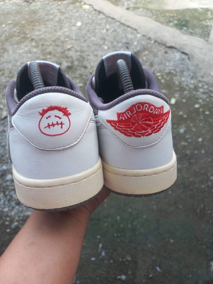 Jordan 1 Low Travis Scott Reverse Mocha (Category: Sneakers) located in Albuera. Submitted by maglinte23 (Listing ID 1470059463, Image 3). Description: Jordan 1 Low Travis Scott Reverse Mocha Size 12 US Mens Lightly Worn.