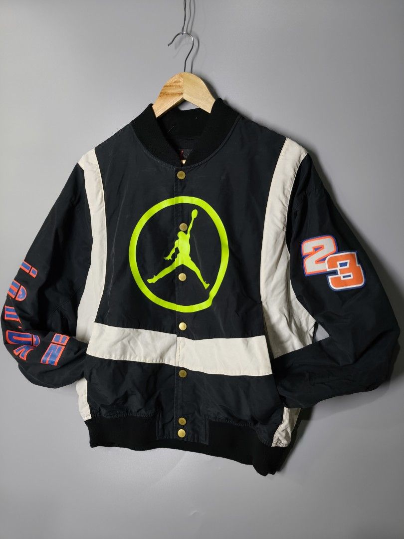 Jordan Bomber (Category: Coats, Jackets and Outerwear) located in Baguio. Submitted by modern6tone6 (Listing ID 1470046656, Image 3). Description: Excellent Condition 9.2/10 Color rate.