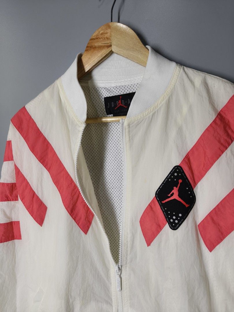Jordan Bomber (Category: Coats, Jackets and Outerwear) located in Baguio. Submitted by modern6tone6 (Listing ID 1470047096, Image 3). Description: Excellent Condition 9.5/10 Color rate.