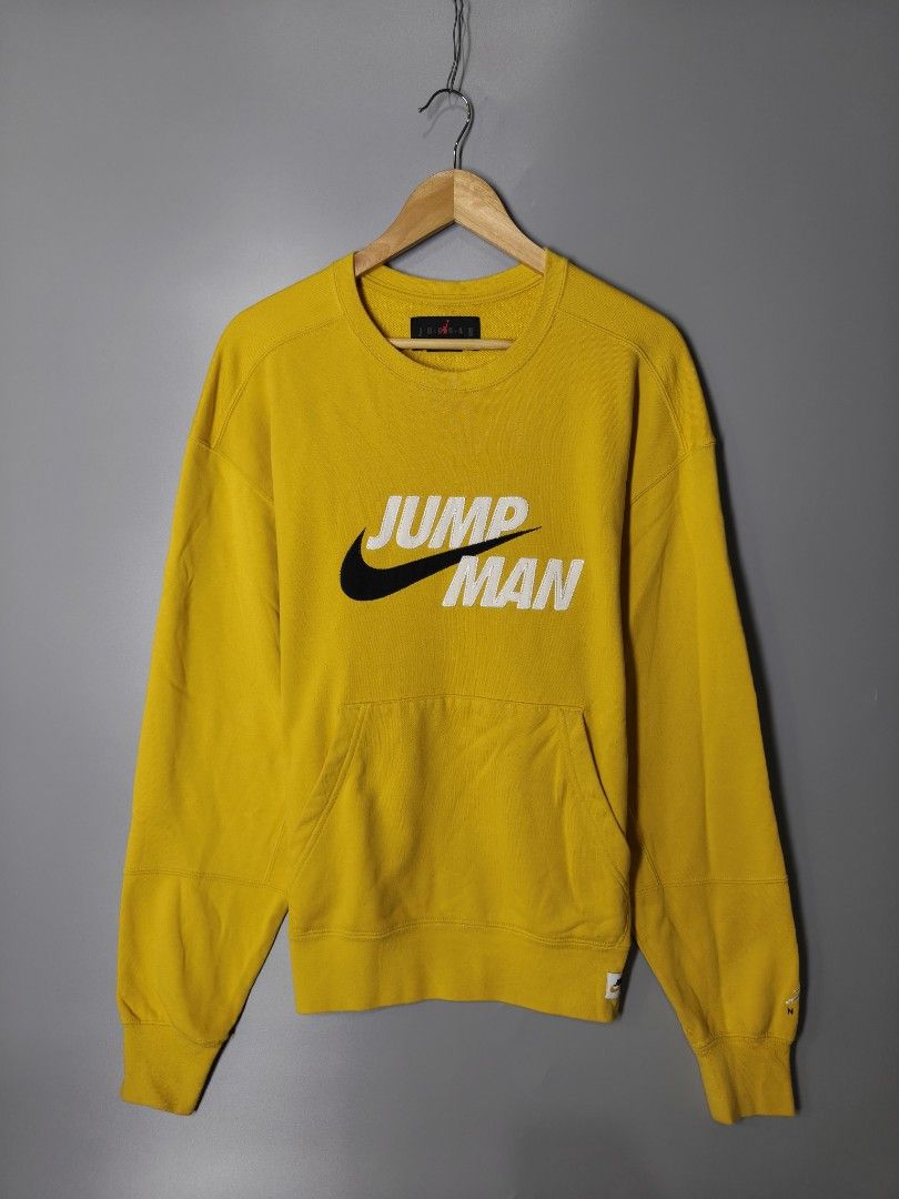 Jordan Jumpman (Category: Coats, Jackets and Outerwear) located in Baguio. Submitted by modern6tone6 (Listing ID 1470094658, Image 1). Description: Excellent-New Condition 9.8/10 Color rate.