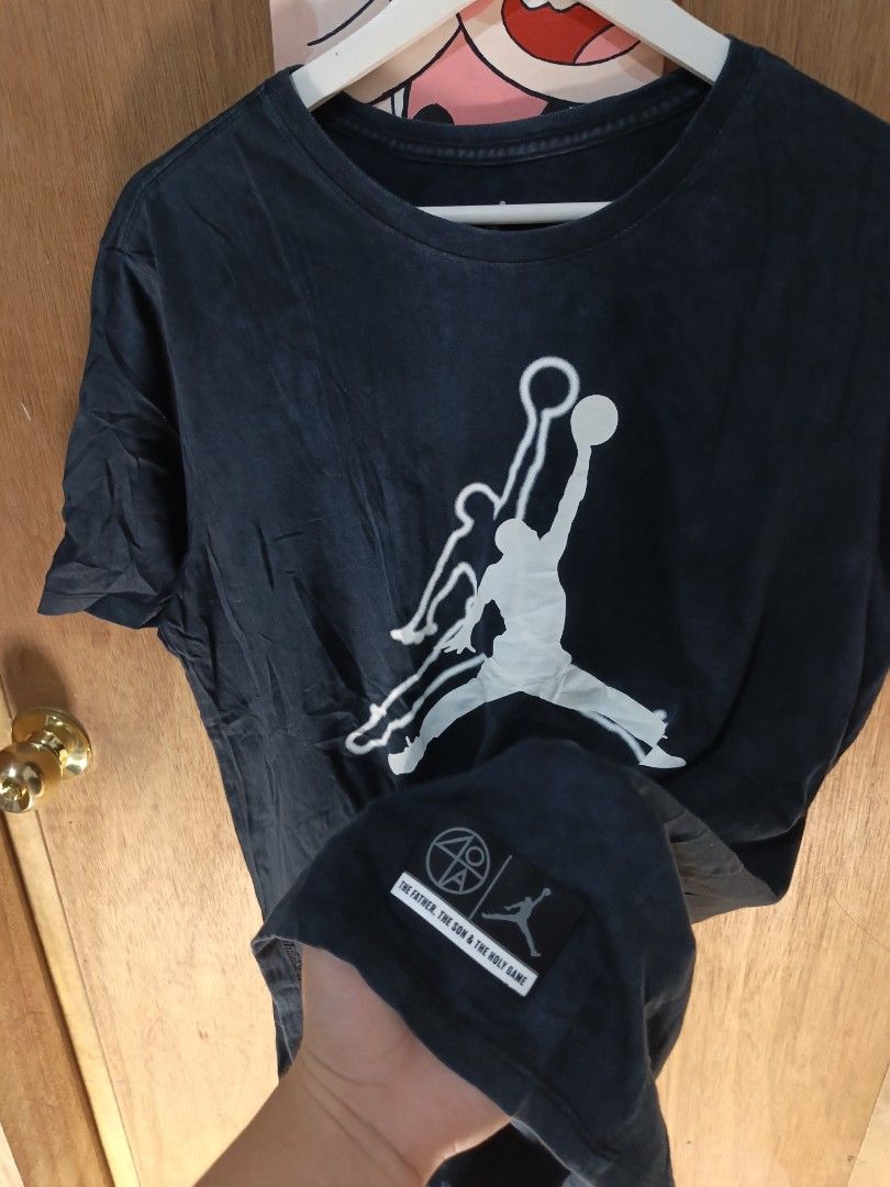 Jordan Mirage Big Logo (Category: Tshirts & Polo Shirts ) located in Nasipit. Submitted by zaynzdrip (Listing ID 1470114345, Image 2). Description: -Air Jordan Mirage Print Logo -good as new -no issue -medium -21 width by 28 length.