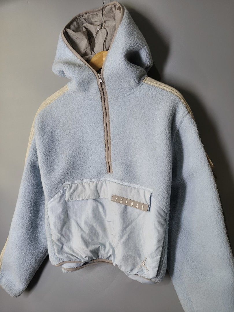 Jordan Sherpa Fleece (Category: Coats, Jackets and Outerwear) located in Baguio. Submitted by modern6tone6 (Listing ID 1470048197, Image 3). Description: Excellent Condition 9.5/10 Color rate.