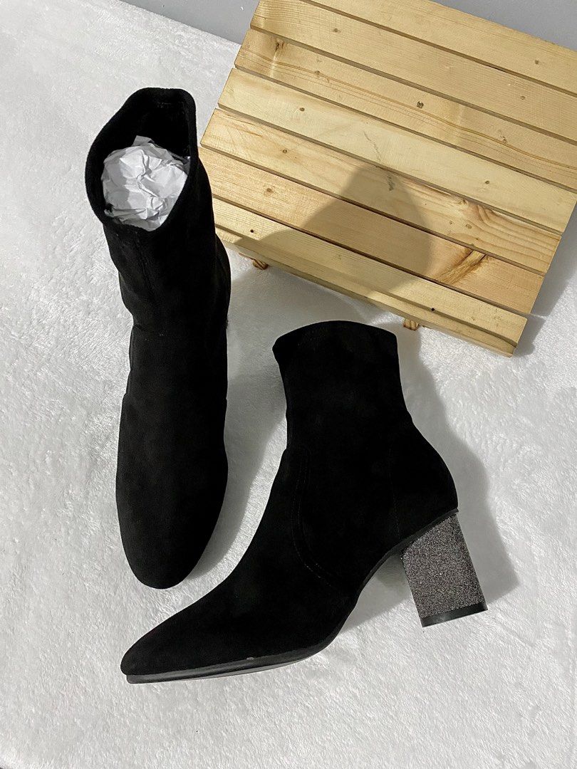 joy&peace suede ankle glittery heels boots 💖 (Category: Boots) located in Bulacan. Submitted by parapapa (Listing ID 1470095810, Image 3). Description: 39-40 / 25cm heels: 2.5” 9/10 condition.