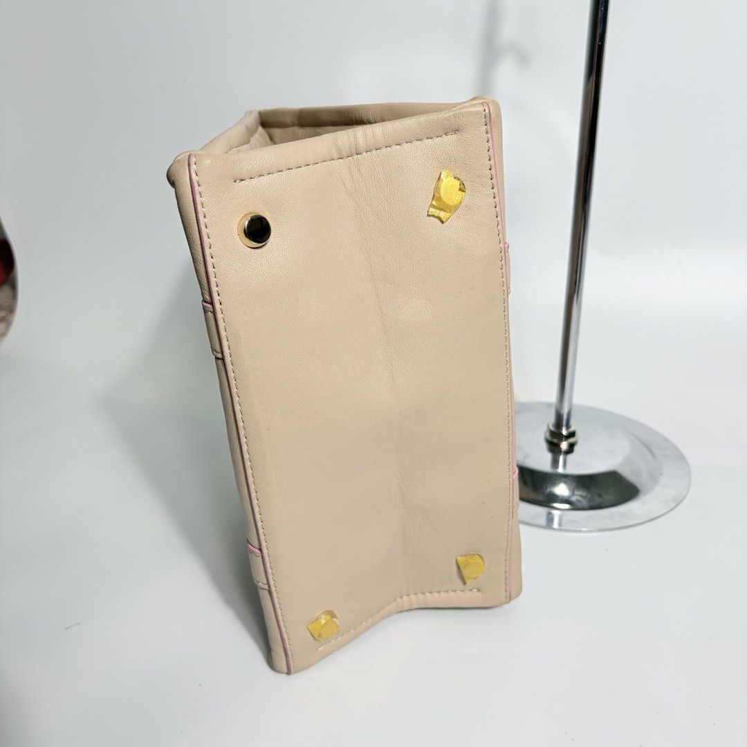 JUICY COUTURE (Category: Clutches) located in Iloilo. Submitted by profitpicks (Listing ID 1470133510, Image 3). Description: .