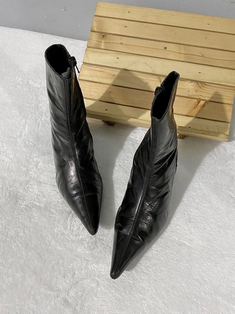 karen k. pointed leather ankle boots (Category: Boots) located in Bulacan. Submitted by parapapa (Listing ID 1470096802, Image 2). Description: 35-36 / 23cm heels: 1” 8/10 condition .