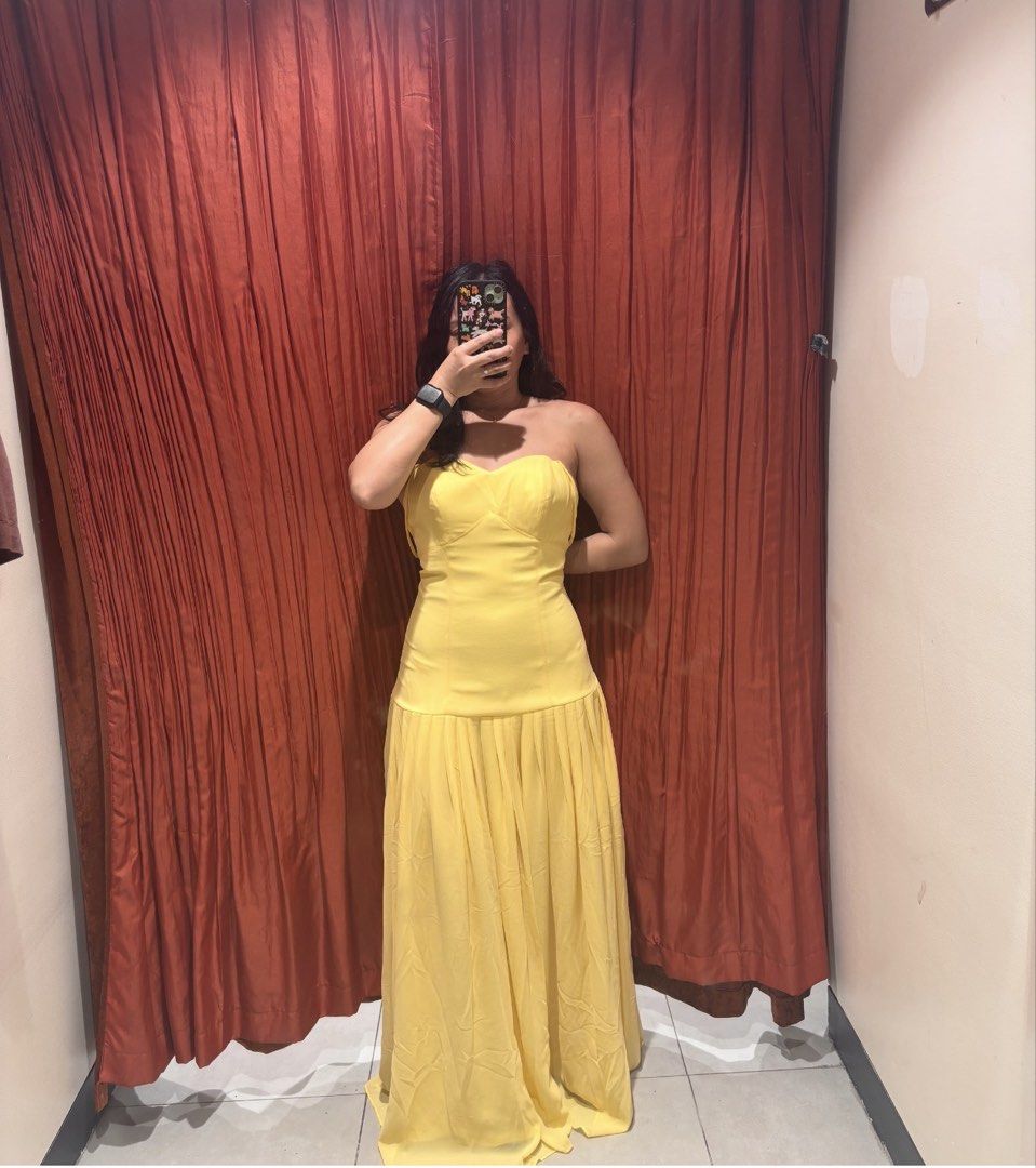 Karimadon Drop Waist Gown (Category: Evening dresses & gowns) located in Pasig City. Submitted by pattycakez (Listing ID 1469971187, Image 2). Description: Bought last year in August for a wedding, but I ended up wearing another dress. Size: extra small Color: dusty blue Original price is 3999 .