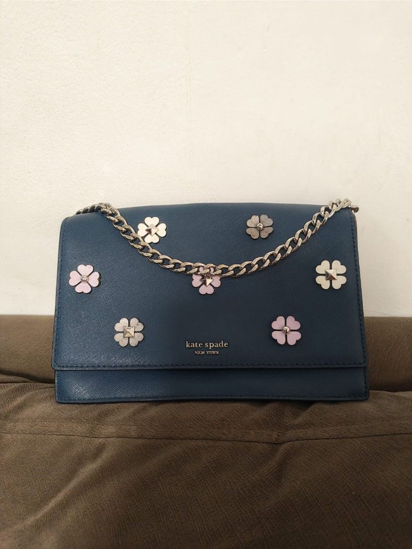 KATE SPADE BUNDLE BAG (Category: Cross-body Bags) located in Makati City. Submitted by wellLovedstuffs (Listing ID 1470109221, Image 3). Description: SUPER GANDA PA SUPER SALE TAGUIG/MAKATI.