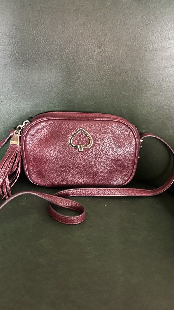 Kate Spade Kourtney Camera Bag (Category: Luxury Bags & Wallets) located in Manila. Submitted by dindiesjrn (Listing ID 1469953255, Image 2). Description: 1. Authentic Kate Spade Camera Bag With minor flaws ₱1500 Price is still negotiable.